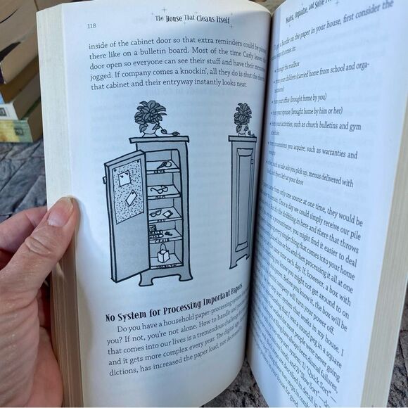 The House That Cleans Itself by Mindy Starns Clark Paperback June 1 2007 - Picture 8 of 9